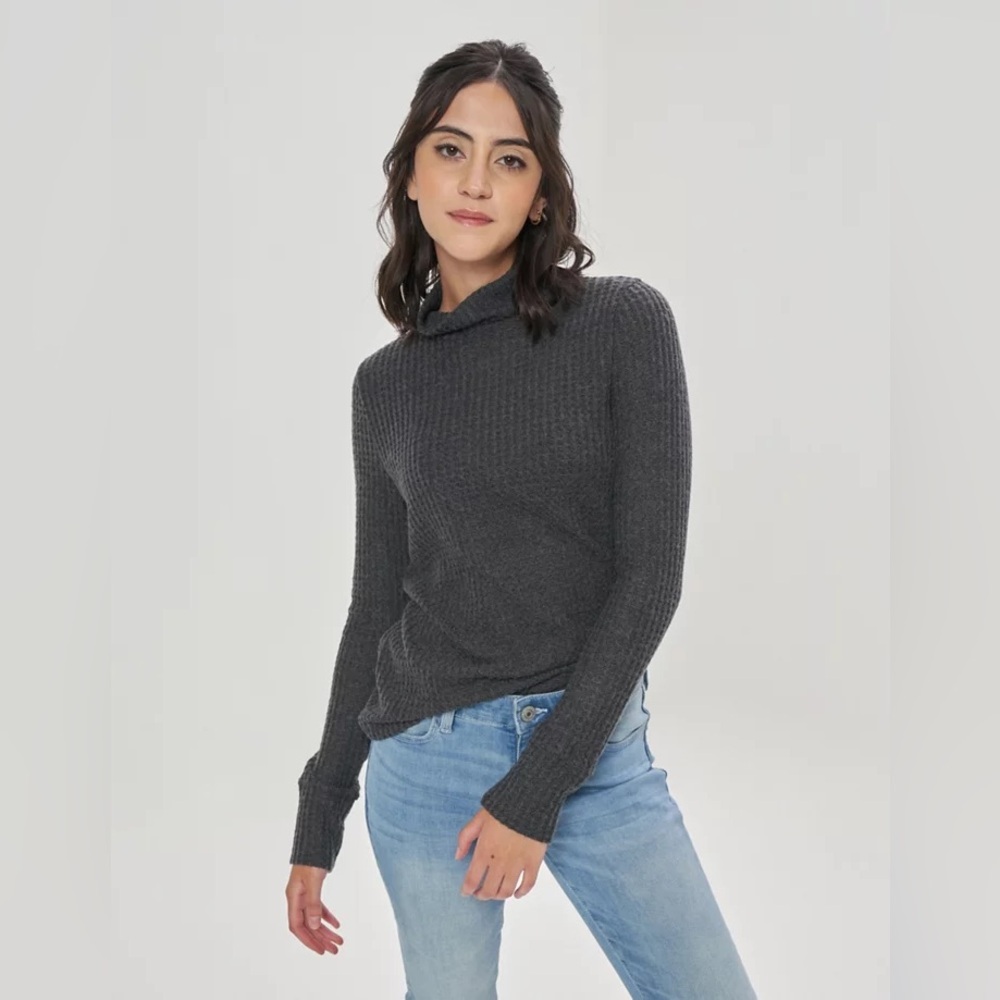 FOREVER 21 Ribbed Turtleneck Sweater Top with Zip Detail Neck in Gray